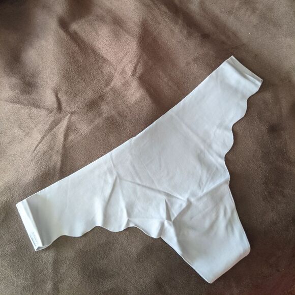 5 for $25! Laser Cut No Show Ladies Thong Panty SM - Picture 2 of 4